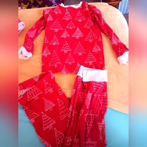 Girls size 5, Xmas pajama set